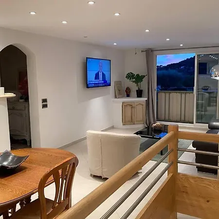 Logement De 3 Chambres A 10 Mins A Pieds Du Centre Du Village Et De La Plage Des Canebiers * Saint-Tropez