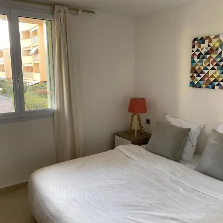 Apartment Logement De 3 Chambres A 10 Mins A Pieds Du Centre Du Village Et De La Plage Des Canebiers