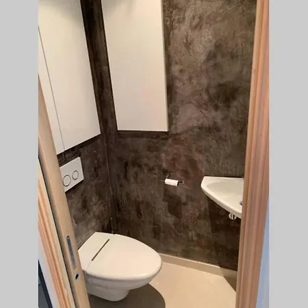 Logement De 3 Chambres A 10 Mins A Pieds Du Centre Du Village Et De La Plage Des Canebiers