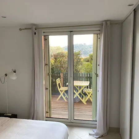 Apartment Logement De 3 Chambres A 10 Mins A Pieds Du Centre Du Village Et De La Plage Des Canebiers
